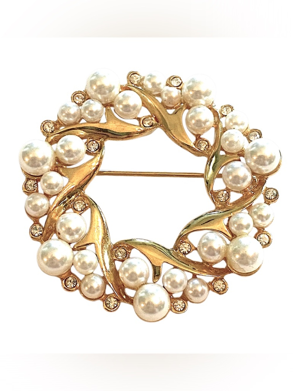 Vintage Pearl Rhinestone Wreath Circular Brooch Gold